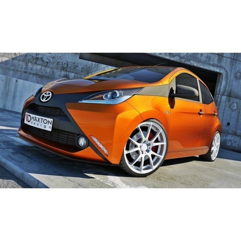 Maxton - LAME DU PARE-CHOCS AVANT TOYOTA AYGO mk2 Noir Brillant