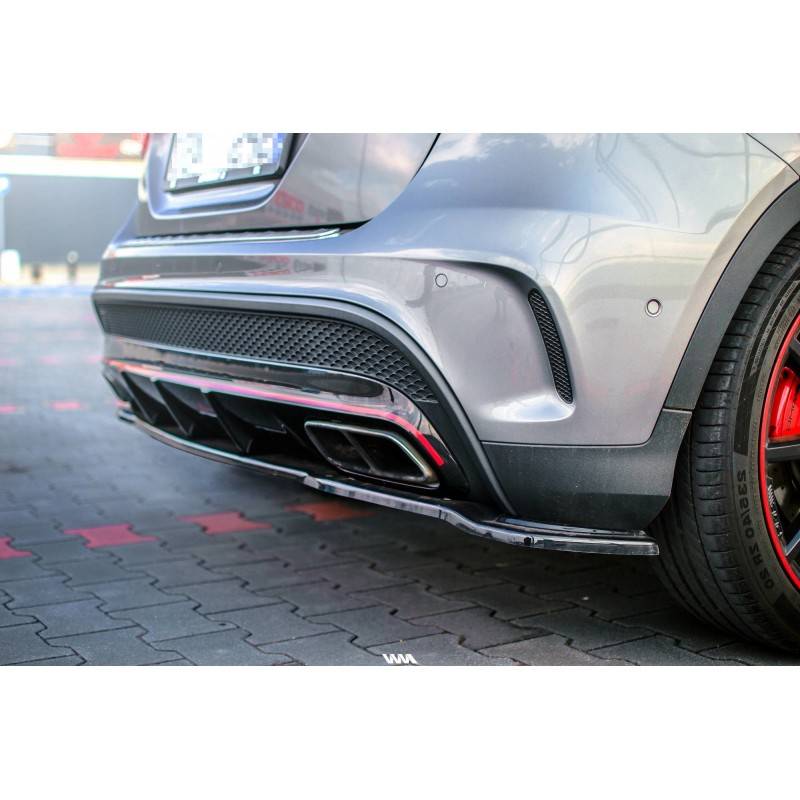 Maxton - Arriere Splitter Mercedes-Benz GLA 45 AMG Noir Brillant Maxton - Arriere Splitter Mercedes-Benz GLA 45 AMG Noir Brillant