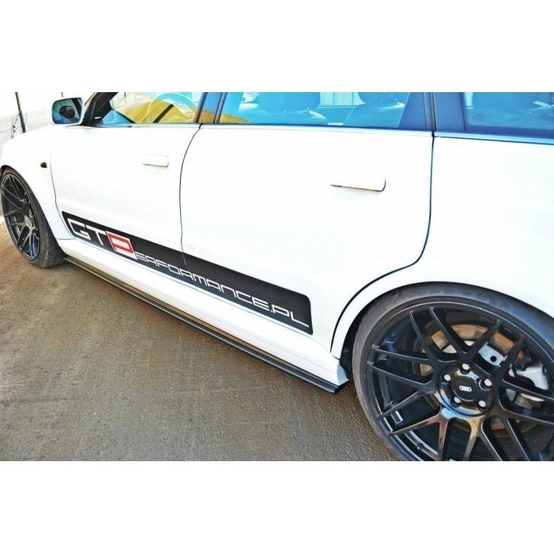 Maxton - RAJOUTS DES BAS DE CAISSE POUR AUDI RS4 B5 Noir Brillant Maxton - RAJOUTS DES BAS DE CAISSE POUR AUDI RS4 B5 Noir Brillant