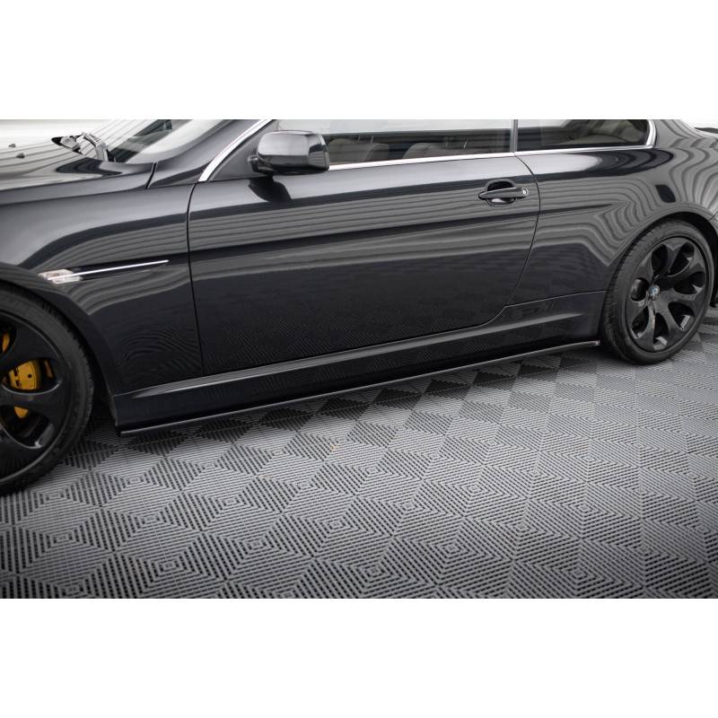 Maxton - RAJOUTS DES BAS DE CAISSE POUR BMW 6 E63 / E64 (AVANT FACELIFT) Noir Brillant Maxton - RAJOUTS DES BAS DE CAISSE POUR BMW 6 E63 / E64 (AVANT FACELIFT) Noir Brillant