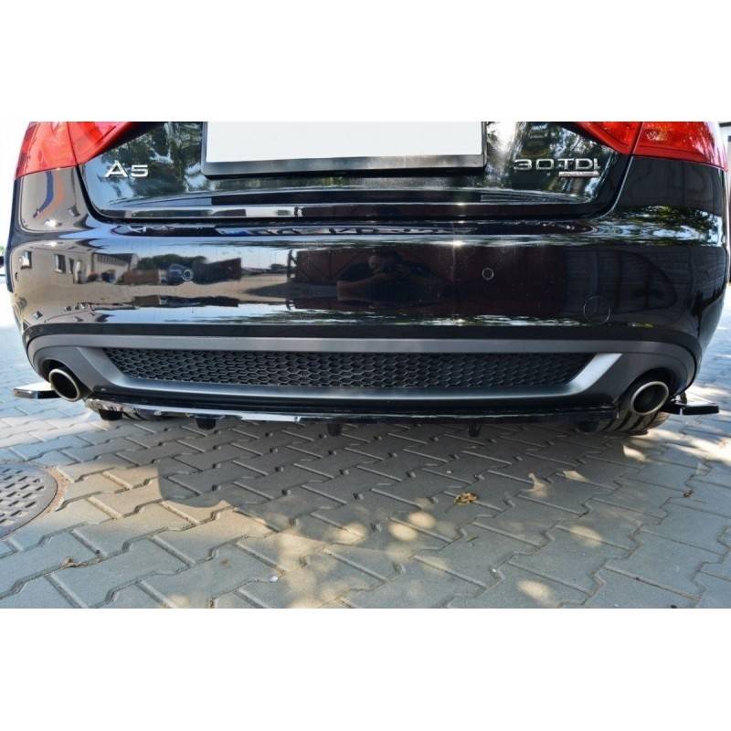 Maxton - CENTRAL ARRIÈRE SPLITTER AUDI A5 S-LINE (avec une barre verticale) Noir Brillant Maxton - CENTRAL ARRIÈRE SPLITTER AUDI A5 S-LINE (avec une barre verticale) Noir Brillant