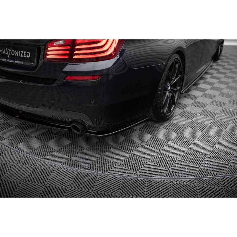 Maxton - LAME DU PARE CHOCS ARRIERE BMW 5 F11 M-PACK (avec deux extrémités d'échappement simples) Noir Brillant Maxton - LAME DU PARE CHOCS ARRIERE BMW 5 F11 M-PACK (avec deux extrémités d'échappement simples) Noir Brillant