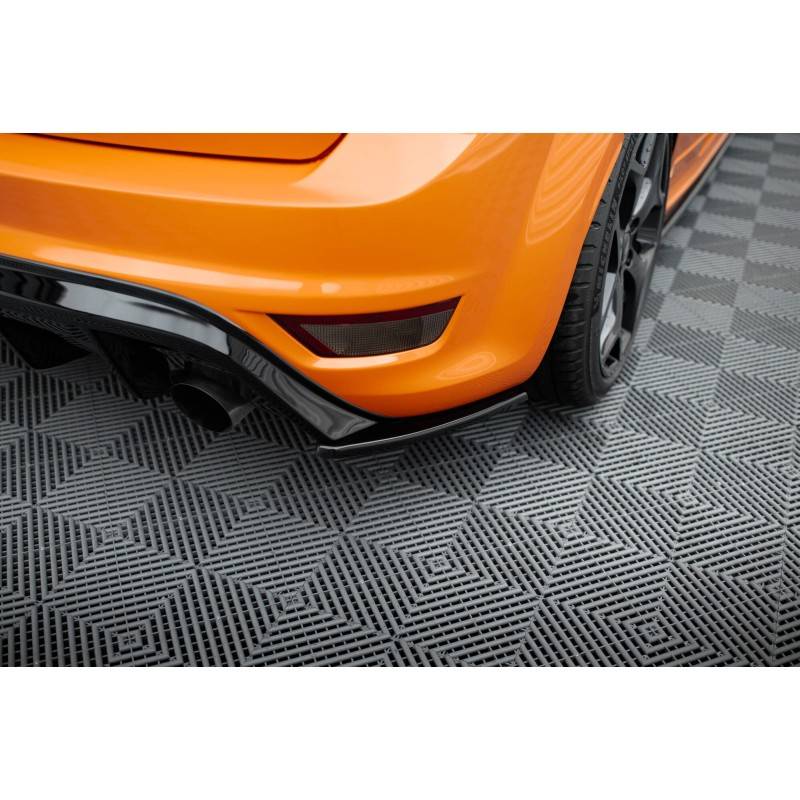 Maxton - Lame Du Pare-Chocs Arriere V.2 Ford Focus ST Mk2 FL Noir Brillant Maxton - Lame Du Pare-Chocs Arriere V.2 Ford Focus ST Mk2 FL Noir Brillant