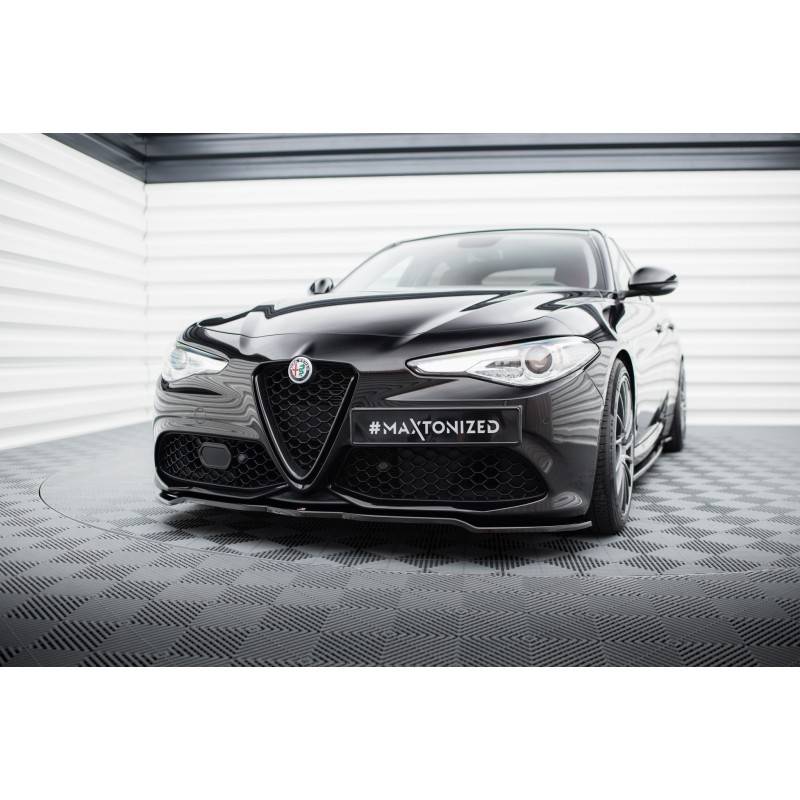 Maxton - LAME DU PARE-CHOCS AVANT / SPLITTER V.1 ALFA ROMEO GIULIA VELOCE Noir Brillant Maxton - LAME DU PARE-CHOCS AVANT / SPLITTER V.1 ALFA ROMEO GIULIA VELOCE Noir Brillant