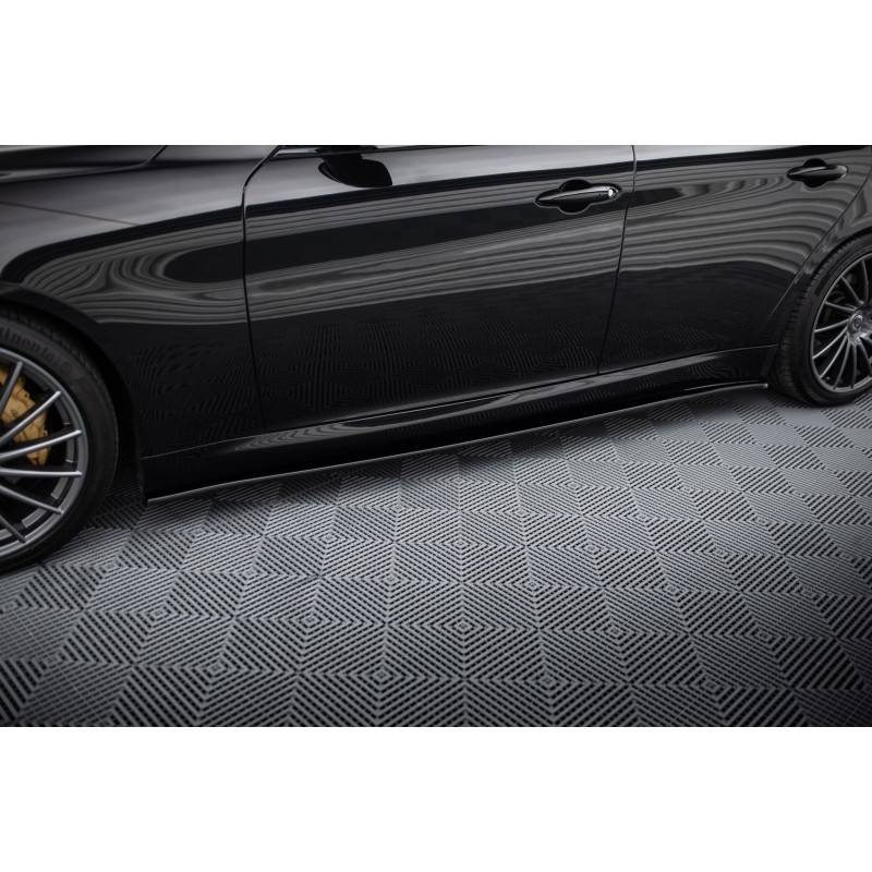 Maxton - SET DES DIFFUSEUR DES BAS DE CAISSE ALFA ROMEO GIULIA VELOCE Noir Brillant Maxton - SET DES DIFFUSEUR DES BAS DE CAISSE ALFA ROMEO GIULIA VELOCE Noir Brillant