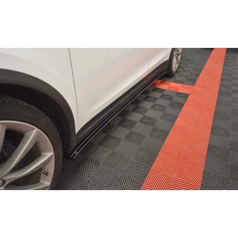 Maxton - SET DES DIFFUSEUR DES BAS DE CAISSE V.1 TESLA MODEL X Noir Brillant